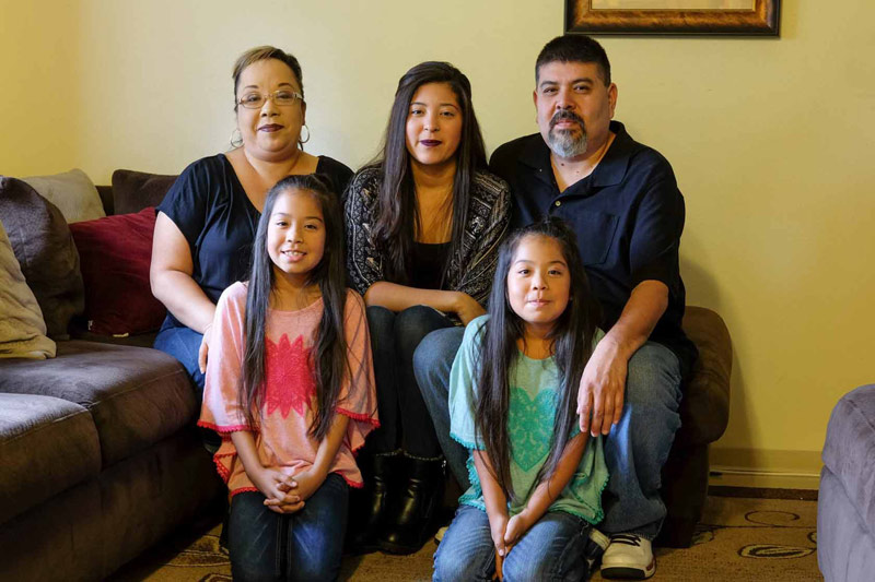 family_web-800×533